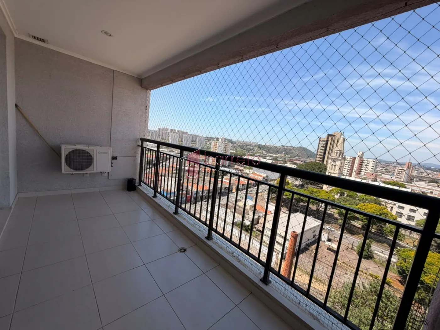 FLAT SEMI MOBILIADO PARA VENDA E LOCAÇÃO NO CONDOMÍNIO IN DESIGN RESIDENCE – JUNDIAÍ/SP