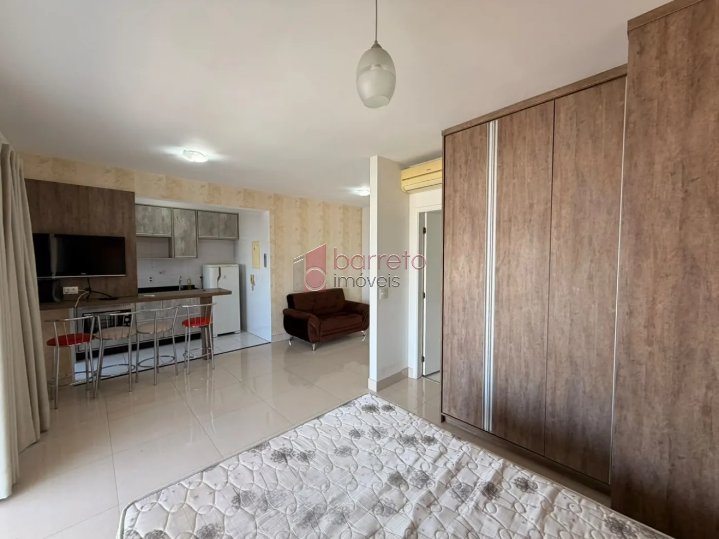 FLAT SEMI MOBILIADO PARA VENDA E LOCAÇÃO NO CONDOMÍNIO IN DESIGN RESIDENCE – JUNDIAÍ/SP