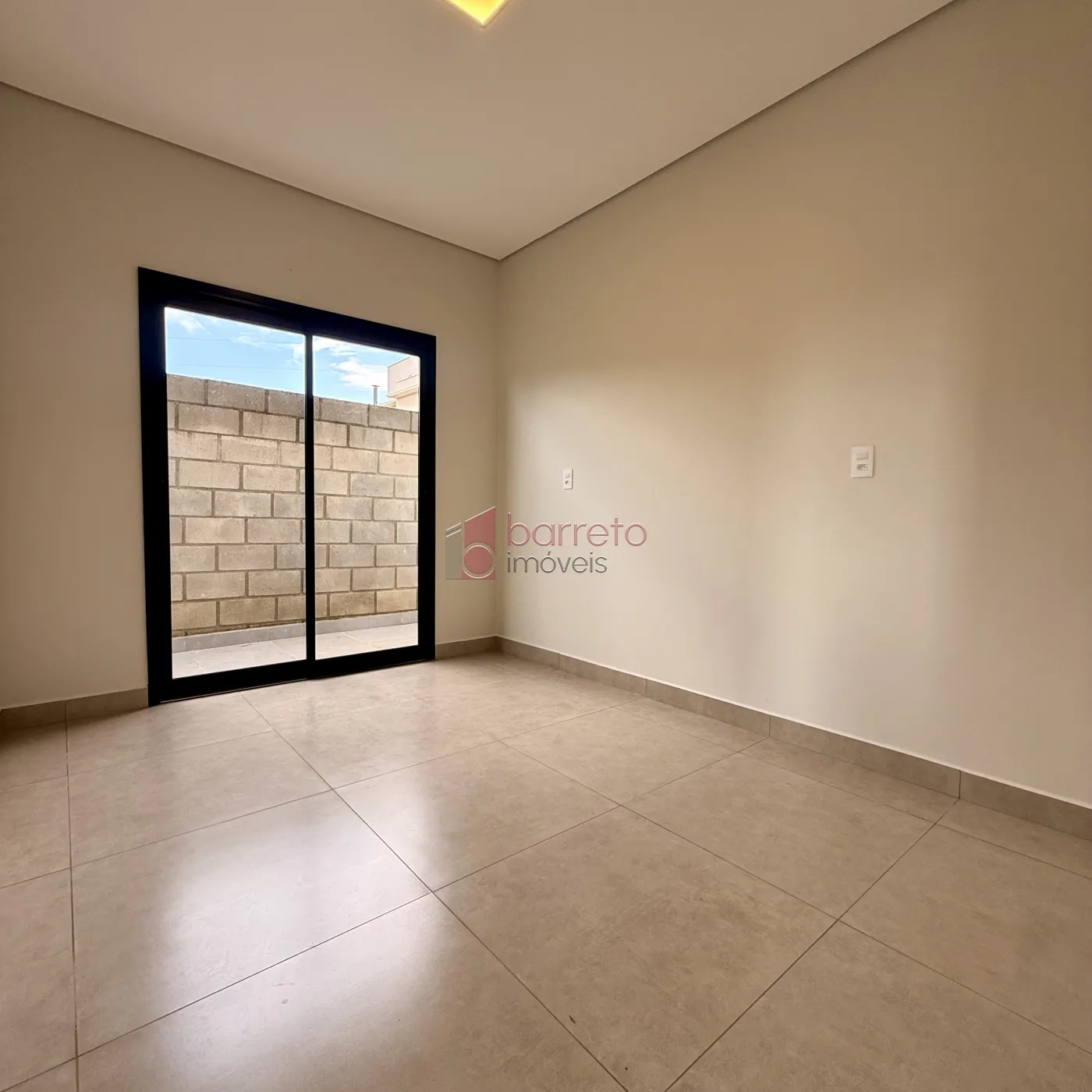 CASA À VENDA COM 3 DORMITÓRIOS NO CONDOMÍNIO PHYTUS – ITUPEVA/SP