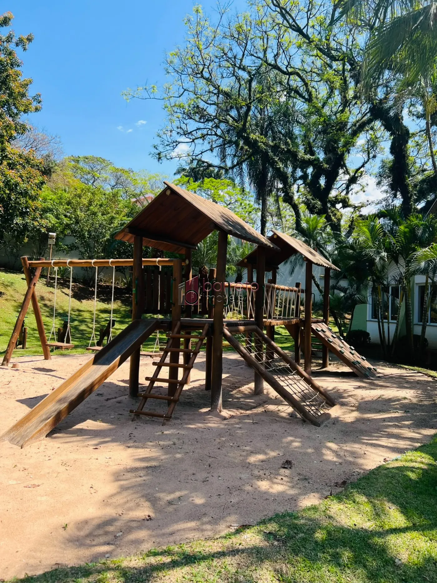 CASA TÉRREA MOBILIADA PARA LOCAÇÃO CONDOMÍNIO NEW PARK TÊNIS – ITUPEVA/SP