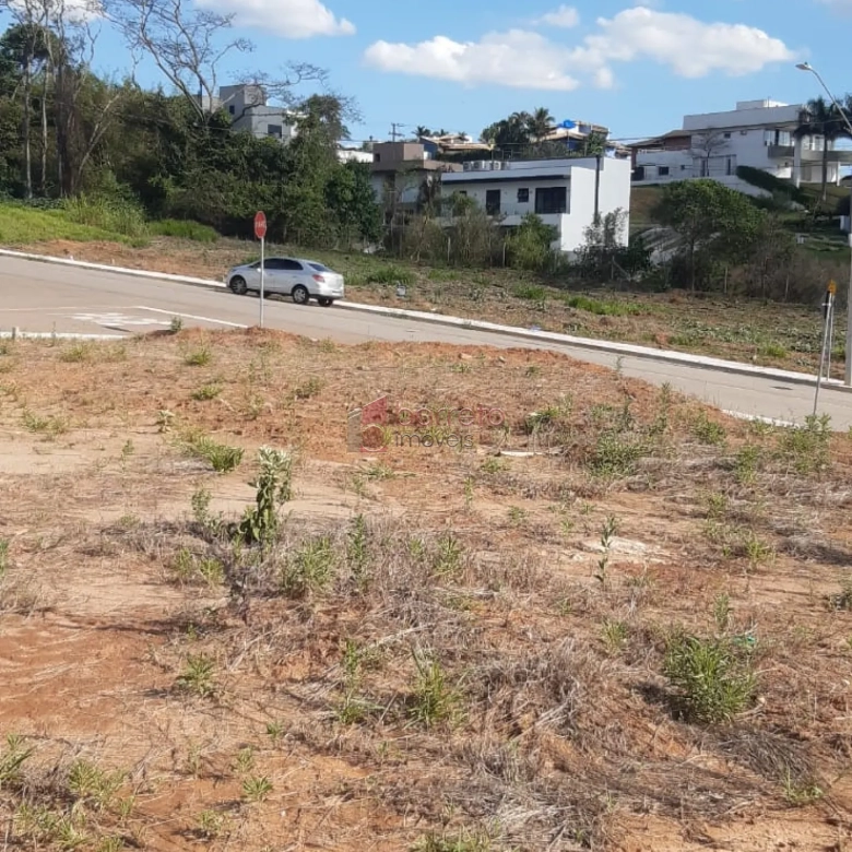 TERRENO DECLIVE  À VENDA ESQUINA, LOCALIZADO NO JARDIM JAPÃO, NA CIDADE DE ITUPEVA SP.