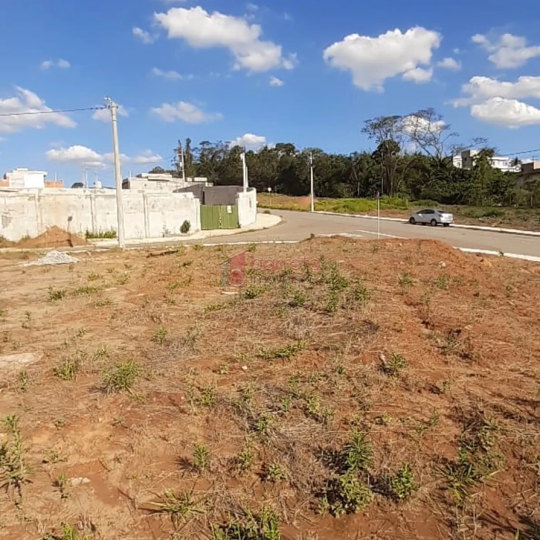 TERRENO DECLIVE  À VENDA ESQUINA, LOCALIZADO NO JARDIM JAPÃO, NA CIDADE DE ITUPEVA SP.