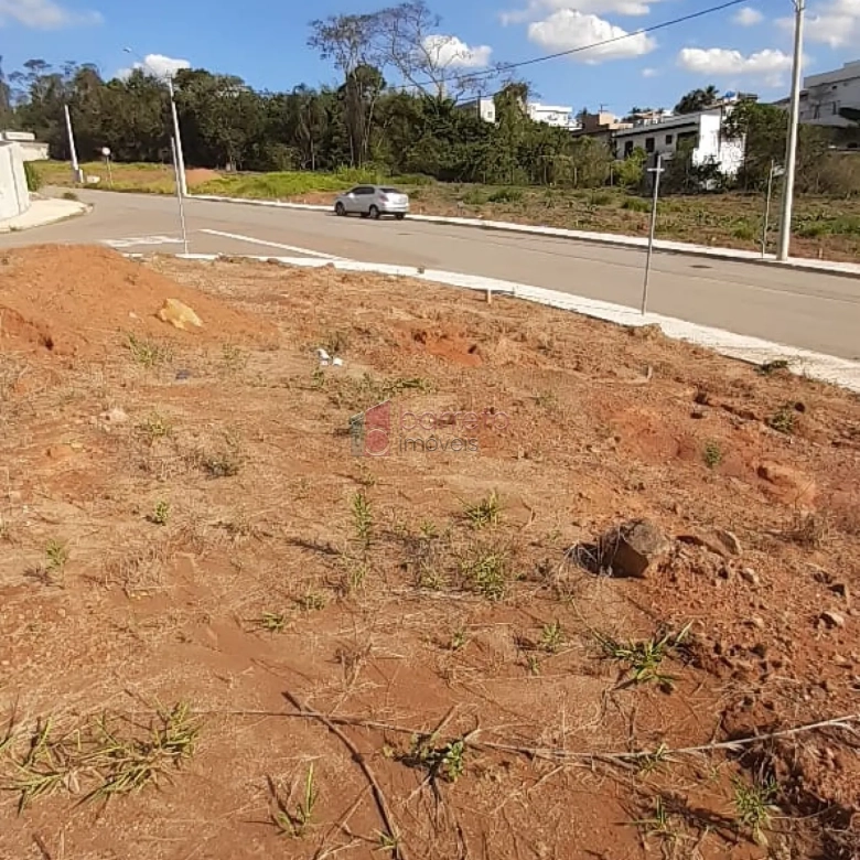 TERRENO DECLIVE  À VENDA ESQUINA, LOCALIZADO NO JARDIM JAPÃO, NA CIDADE DE ITUPEVA SP.
