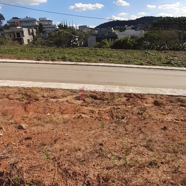 TERRENO DECLIVE  À VENDA ESQUINA, LOCALIZADO NO JARDIM JAPÃO, NA CIDADE DE ITUPEVA SP.