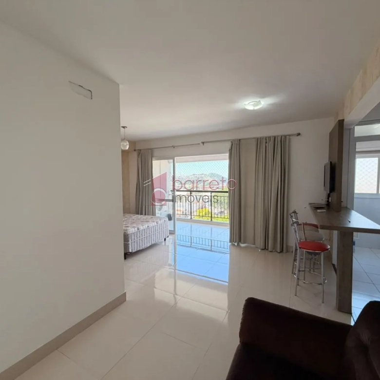 FLAT SEMI MOBILIADO PARA VENDA E LOCAÇÃO NO CONDOMÍNIO IN DESIGN RESIDENCE – JUNDIAÍ/SP