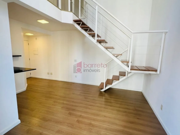 FLAT DUPLEX SEMI MOBILIADO PARA LOCAÇÃO NO EDIFÍCIO VIVERE DUPLEX – JUNDIAÍ/SP