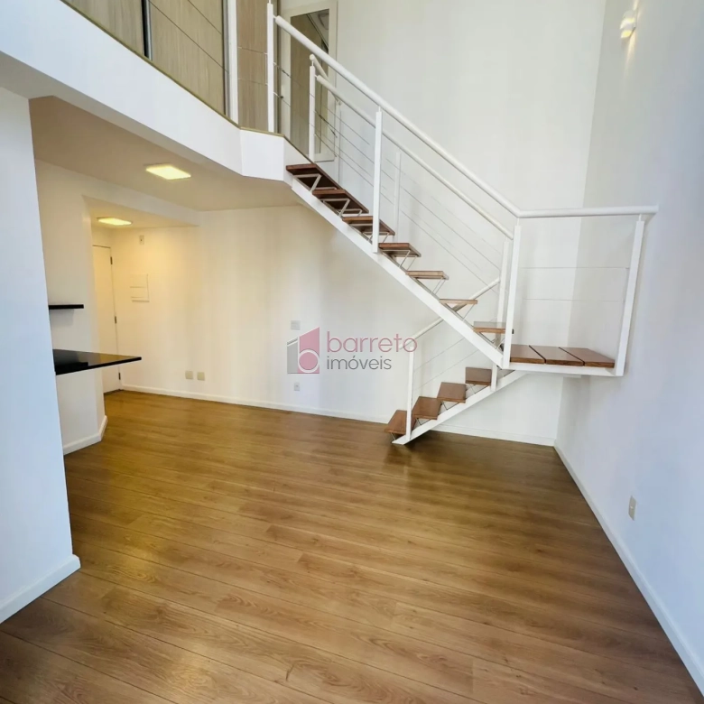 FLAT DUPLEX SEMI MOBILIADO PARA LOCAÇÃO NO EDIFÍCIO VIVERE DUPLEX – JUNDIAÍ/SP