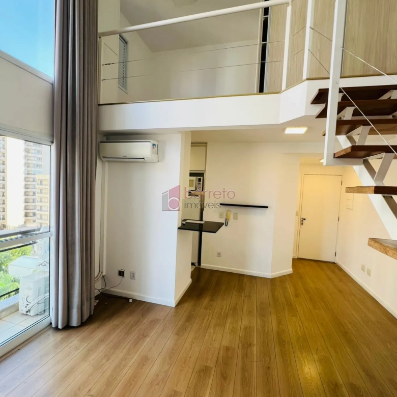 FLAT DUPLEX SEMI MOBILIADO PARA LOCAÇÃO NO EDIFÍCIO VIVERE DUPLEX – JUNDIAÍ/SP