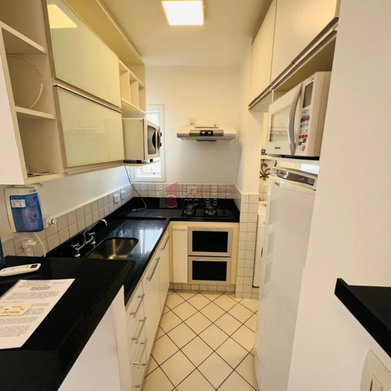 FLAT DUPLEX SEMI MOBILIADO PARA LOCAÇÃO NO EDIFÍCIO VIVERE DUPLEX – JUNDIAÍ/SP