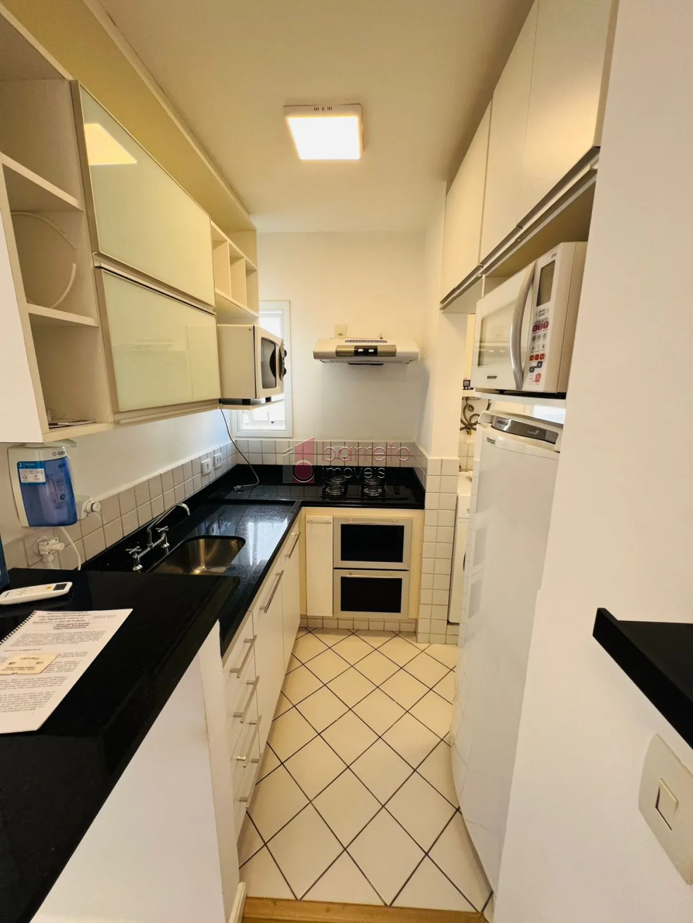 FLAT DUPLEX SEMI MOBILIADO PARA LOCAÇÃO NO EDIFÍCIO VIVERE DUPLEX – JUNDIAÍ/SP