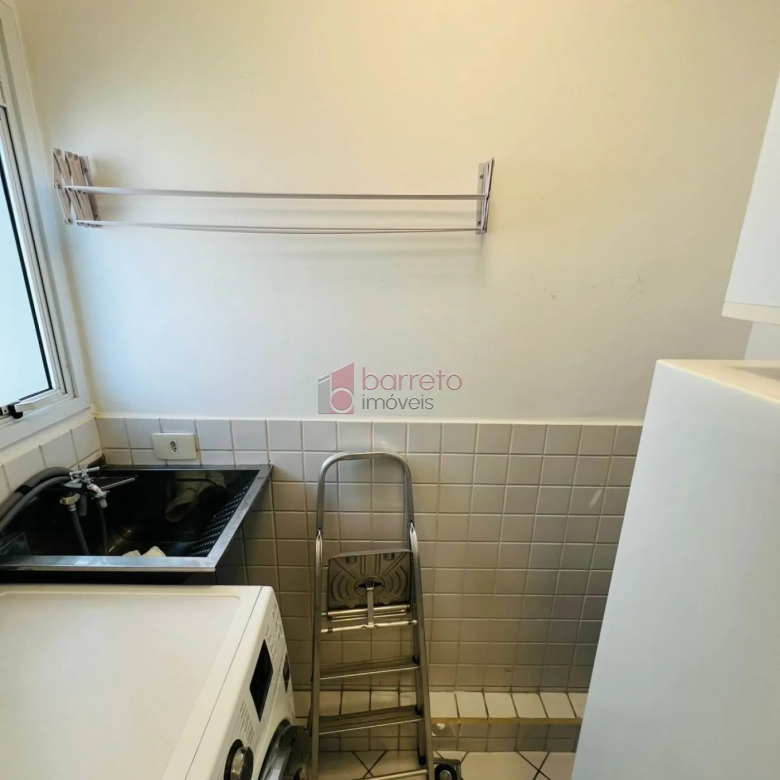 FLAT DUPLEX SEMI MOBILIADO PARA LOCAÇÃO NO EDIFÍCIO VIVERE DUPLEX – JUNDIAÍ/SP