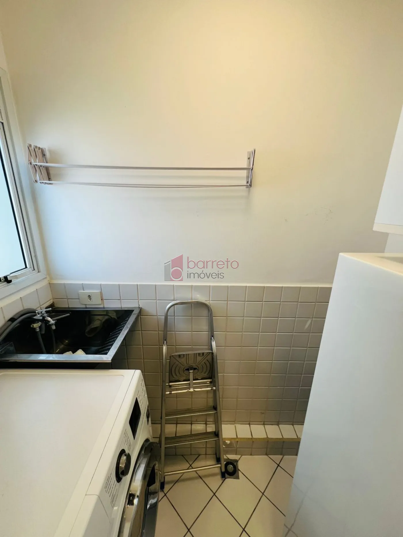 FLAT DUPLEX SEMI MOBILIADO PARA LOCAÇÃO NO EDIFÍCIO VIVERE DUPLEX – JUNDIAÍ/SP