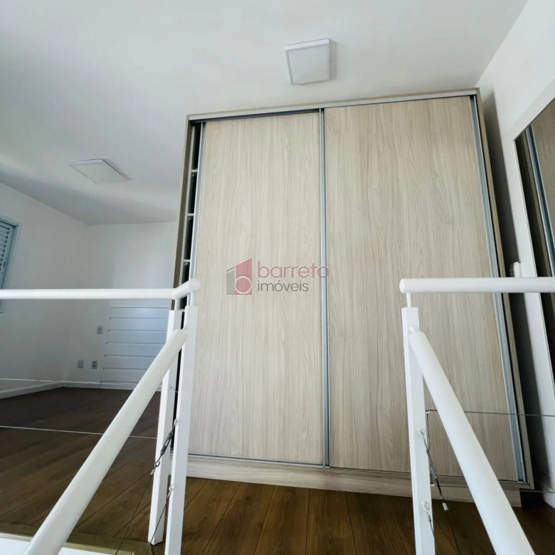 FLAT DUPLEX SEMI MOBILIADO PARA LOCAÇÃO NO EDIFÍCIO VIVERE DUPLEX – JUNDIAÍ/SP