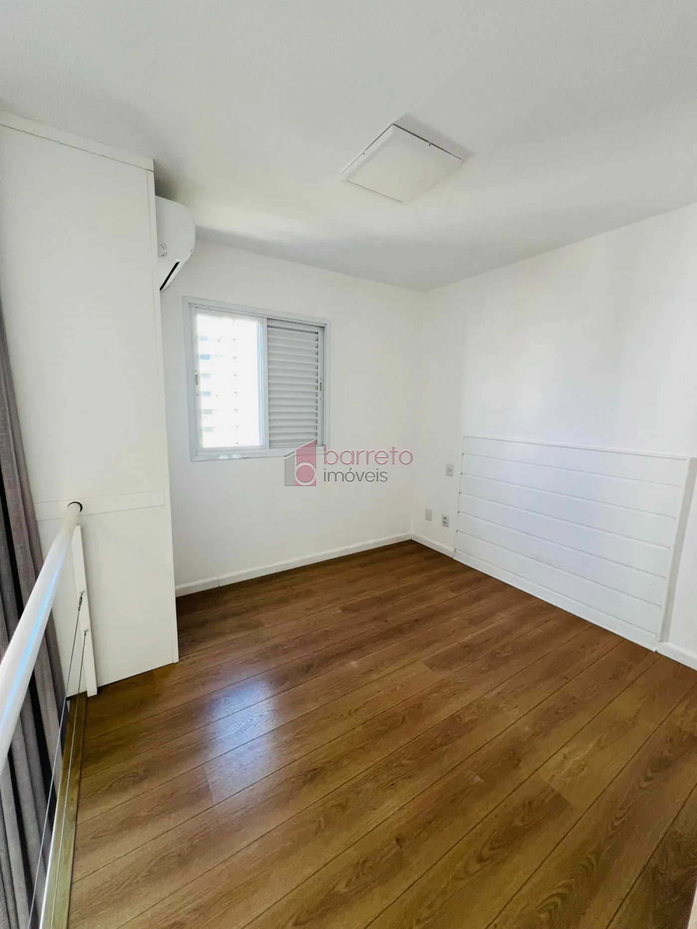 FLAT DUPLEX SEMI MOBILIADO PARA LOCAÇÃO NO EDIFÍCIO VIVERE DUPLEX – JUNDIAÍ/SP