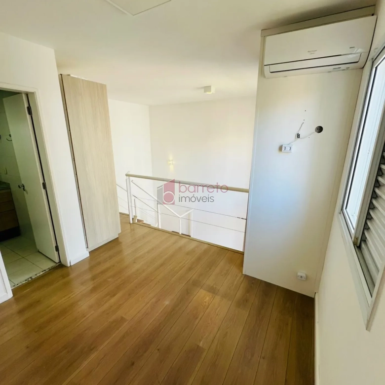 FLAT DUPLEX SEMI MOBILIADO PARA LOCAÇÃO NO EDIFÍCIO VIVERE DUPLEX – JUNDIAÍ/SP
