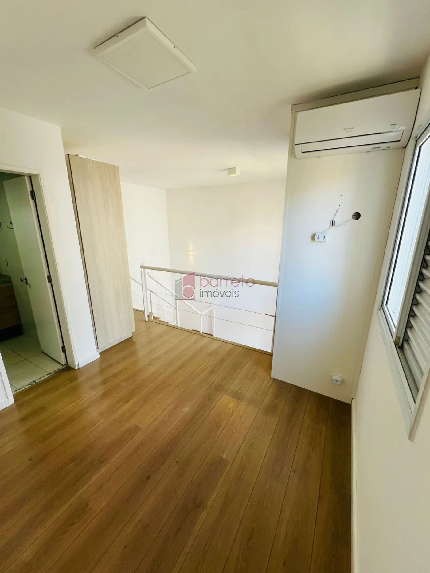 FLAT DUPLEX SEMI MOBILIADO PARA LOCAÇÃO NO EDIFÍCIO VIVERE DUPLEX – JUNDIAÍ/SP