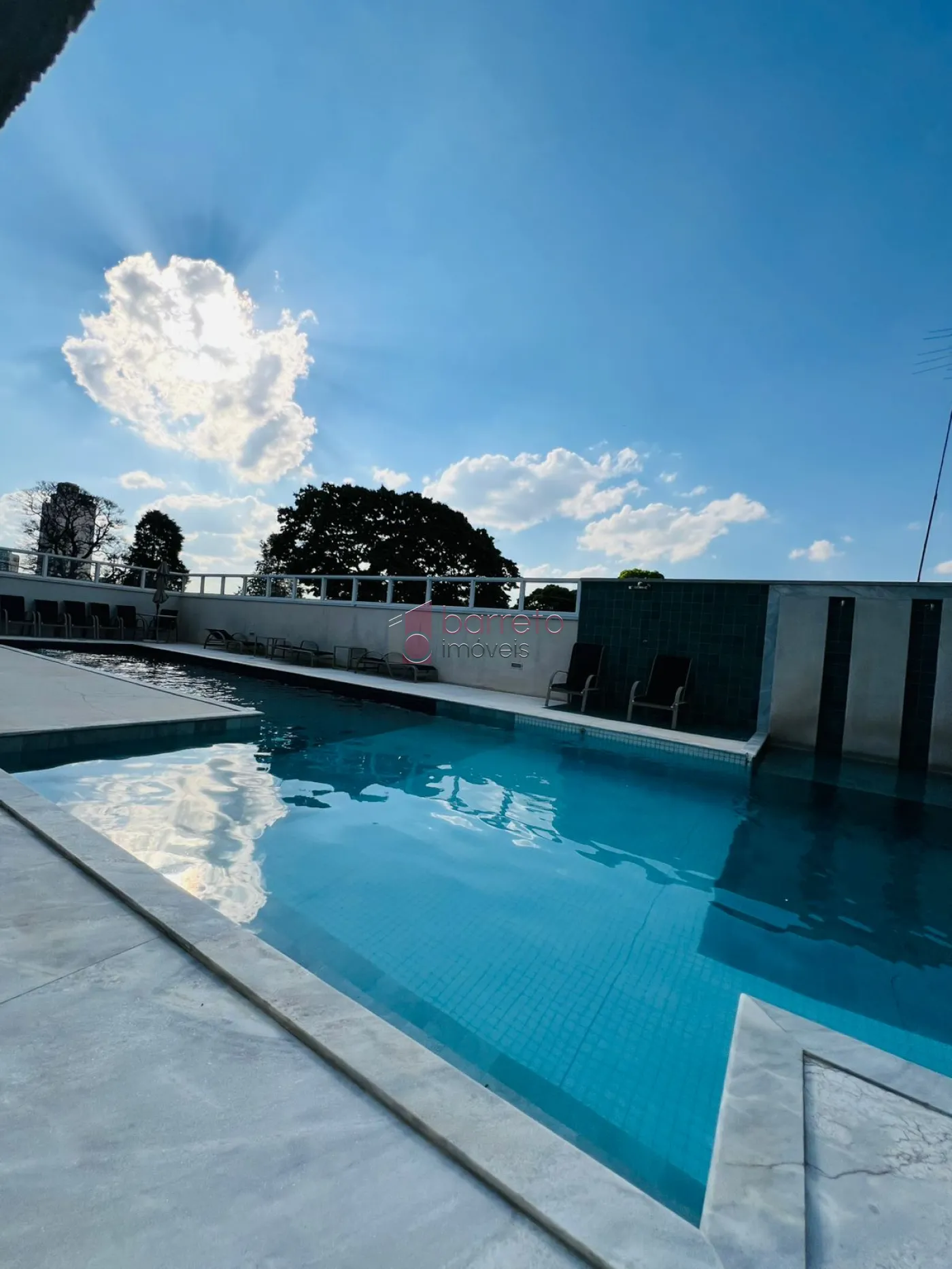 FLAT DUPLEX SEMI MOBILIADO PARA LOCAÇÃO NO EDIFÍCIO VIVERE DUPLEX – JUNDIAÍ/SP