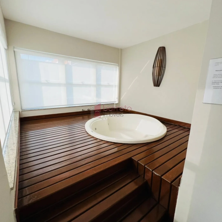 FLAT DUPLEX SEMI MOBILIADO PARA LOCAÇÃO NO EDIFÍCIO VIVERE DUPLEX – JUNDIAÍ/SP