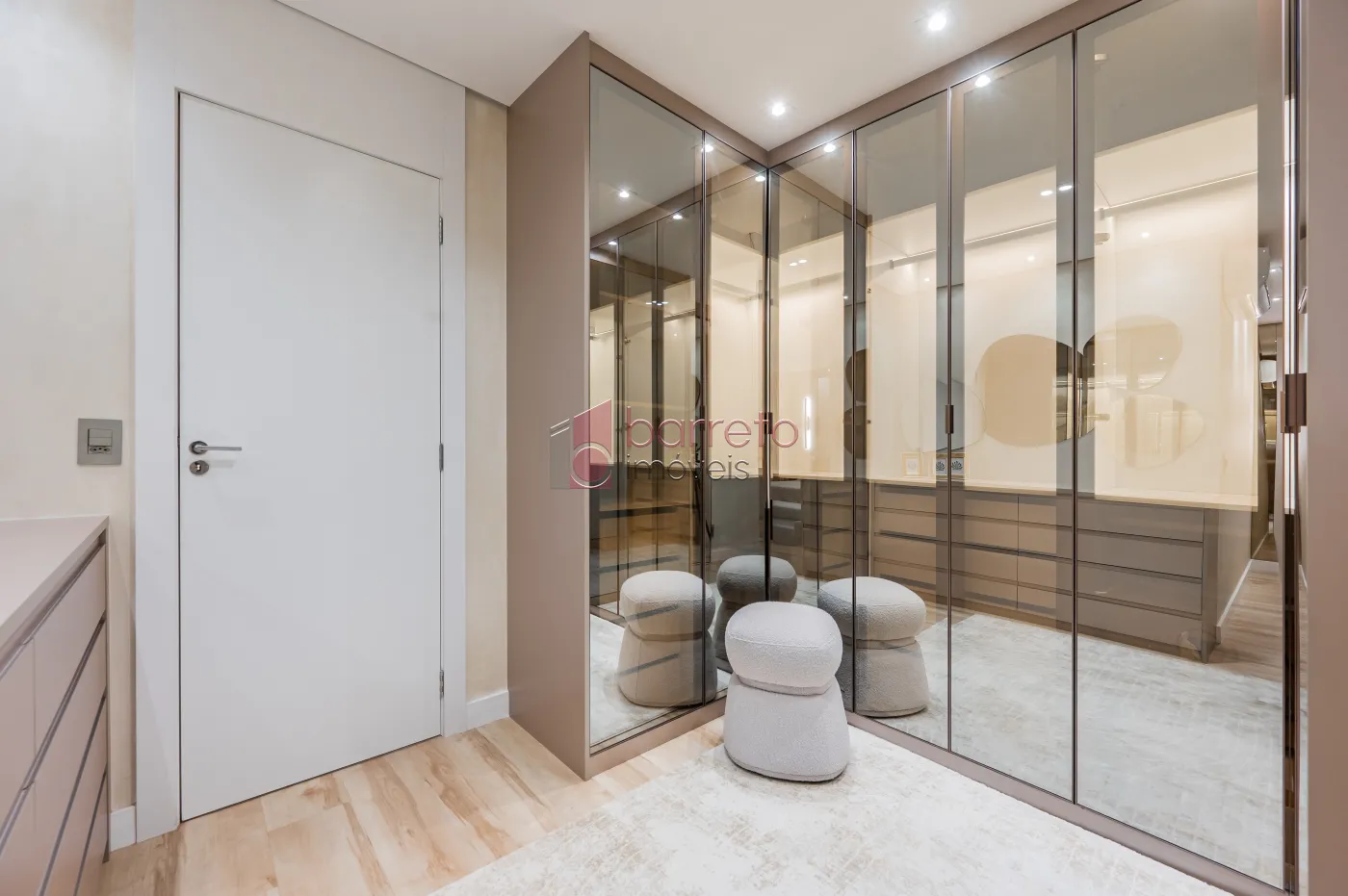APARTAMENTO À VENDA NO CONDOMÍNIO ALTA VISTA EM JUNDIAÍ/SP