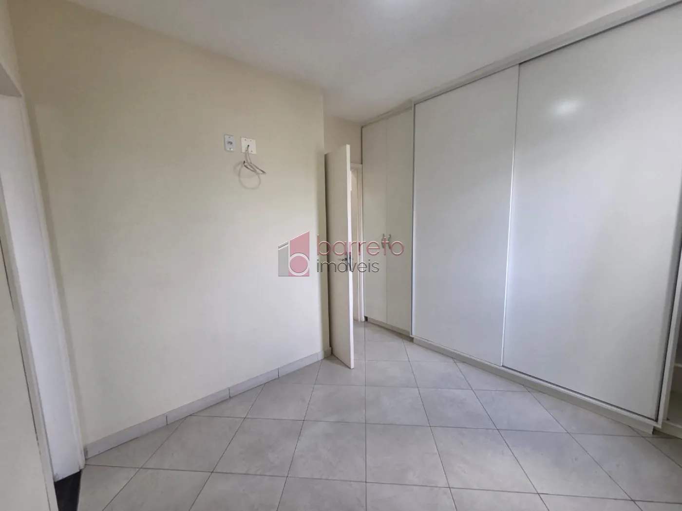 APARTAMENTO PARA LOCAÇÃO NO EDIFÍCIO SAINT JAMES – JUNDIAÍ/SP