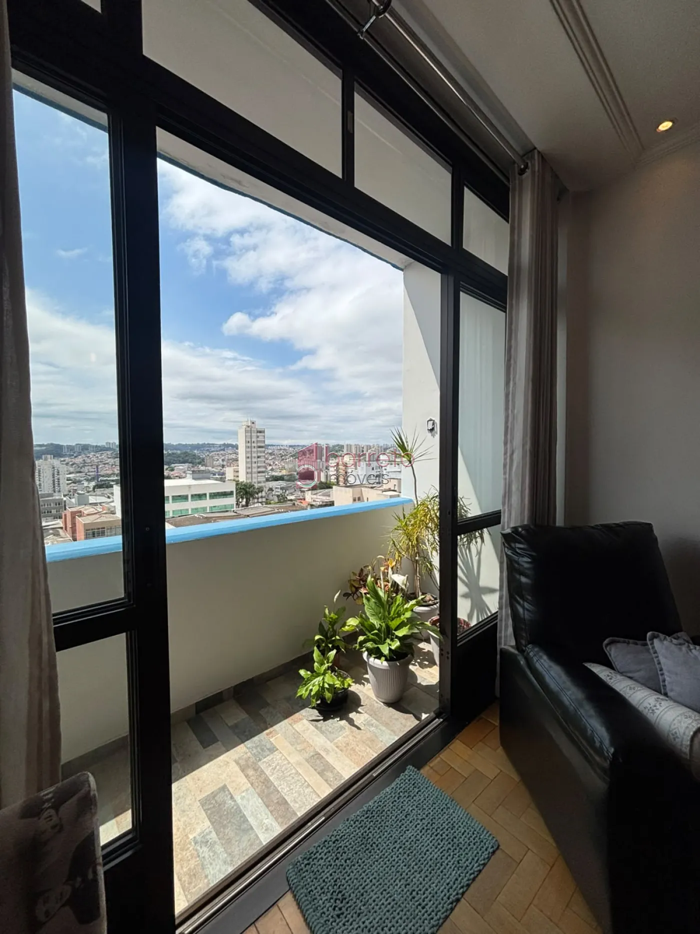 APARTAMENTO À VENDA NO EDIFÍCIO ROSÁRIO – JUNDIAÍ/SP