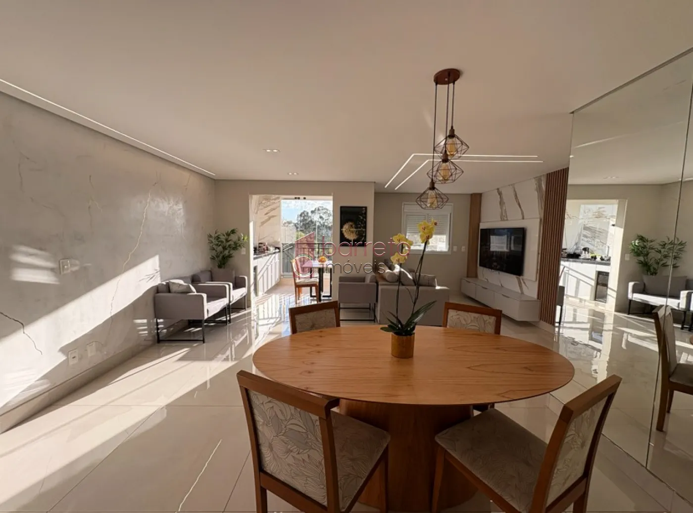 APARTAMENTO À VENDA NO CONDOMÍNIO SONETO – BAIRRO ENGORDADOURO EM JUNDIAÍ/SP