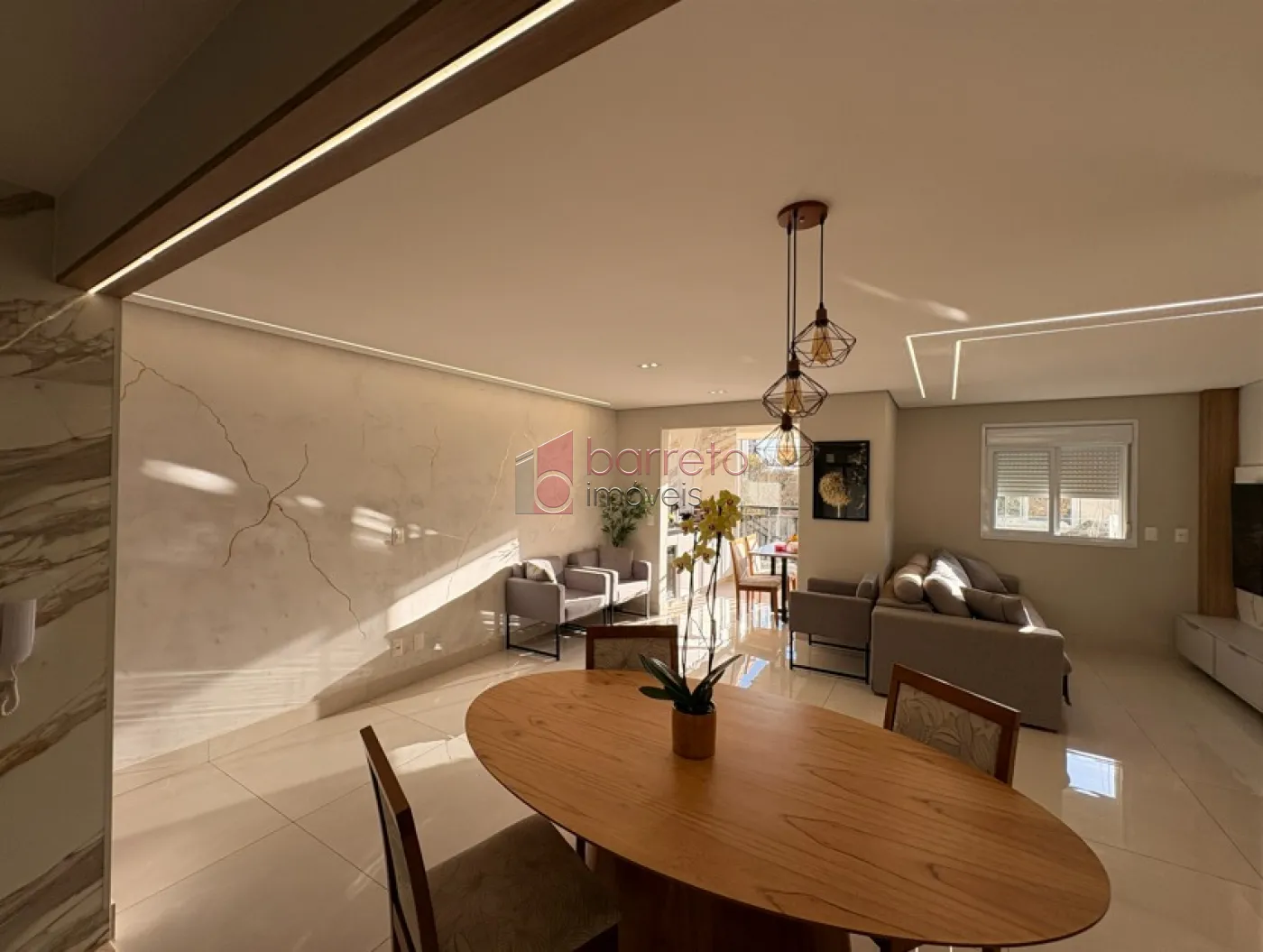 APARTAMENTO À VENDA NO CONDOMÍNIO SONETO – BAIRRO ENGORDADOURO EM JUNDIAÍ/SP