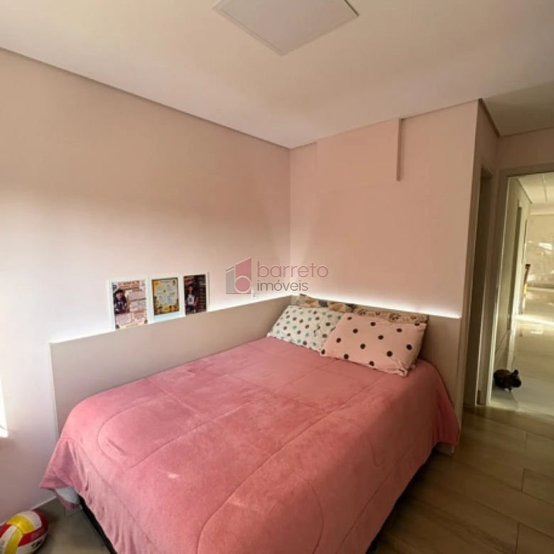 APARTAMENTO À VENDA NO CONDOMÍNIO SONETO – BAIRRO ENGORDADOURO EM JUNDIAÍ/SP
