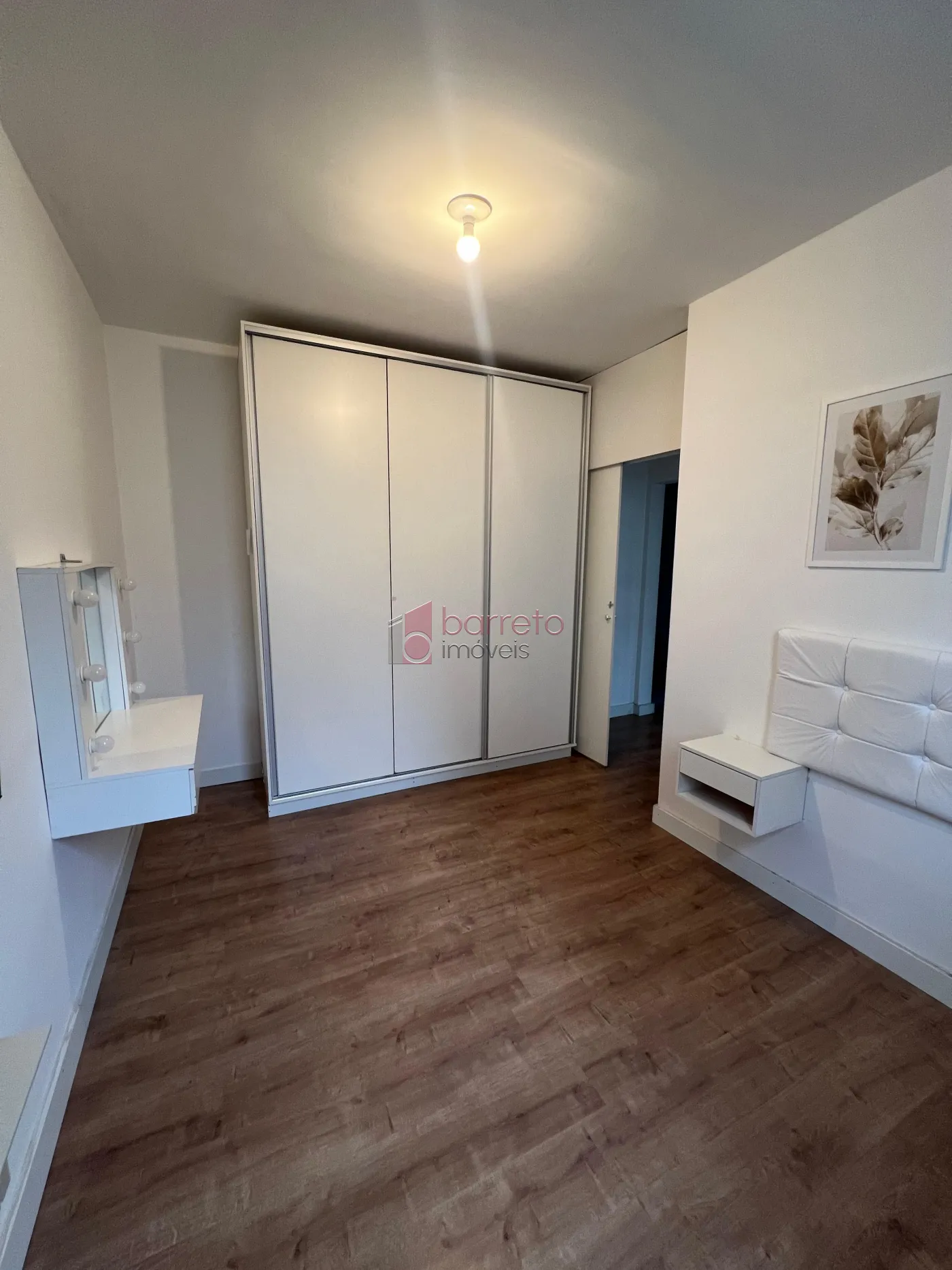 APARTAMENTO SEMIMOBILIADO À VENDA NO CONDOMÍNIO RESERVA DO JAPI JATAÍ – JUNDIAÍ/SP