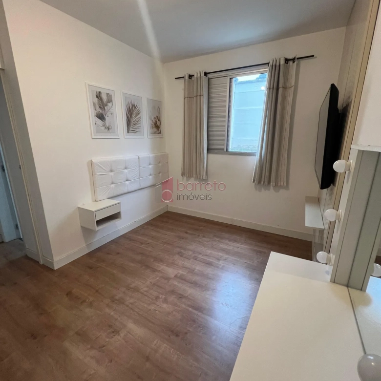 APARTAMENTO SEMIMOBILIADO À VENDA NO CONDOMÍNIO RESERVA DO JAPI JATAÍ – JUNDIAÍ/SP