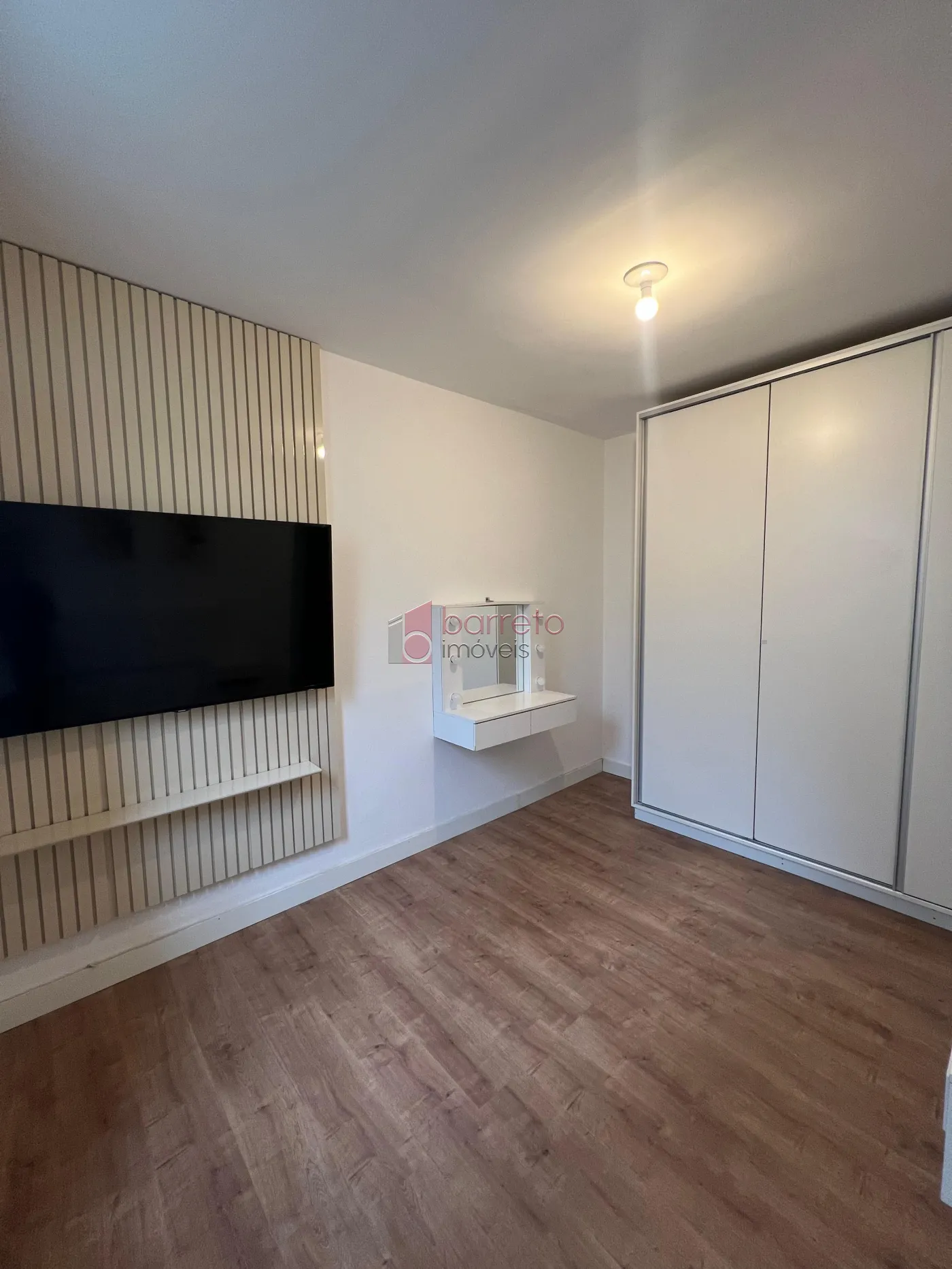 APARTAMENTO SEMIMOBILIADO À VENDA NO CONDOMÍNIO RESERVA DO JAPI JATAÍ – JUNDIAÍ/SP