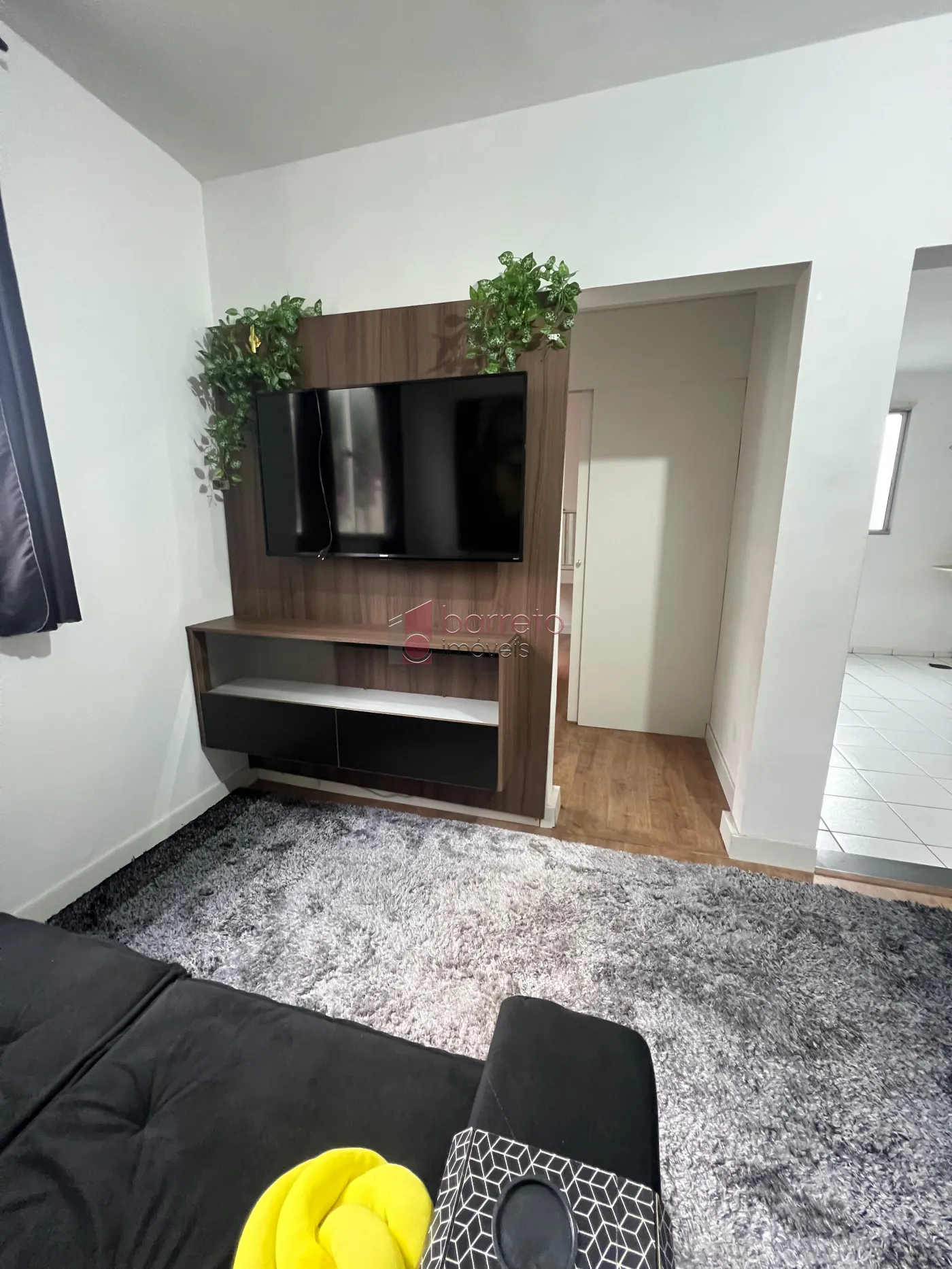APARTAMENTO SEMIMOBILIADO À VENDA NO CONDOMÍNIO RESERVA DO JAPI JATAÍ – JUNDIAÍ/SP