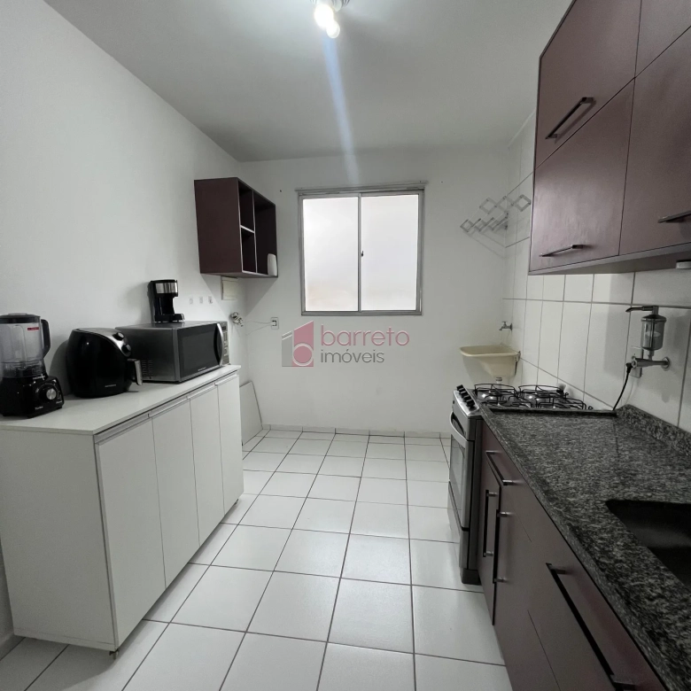 APARTAMENTO SEMIMOBILIADO À VENDA NO CONDOMÍNIO RESERVA DO JAPI JATAÍ – JUNDIAÍ/SP