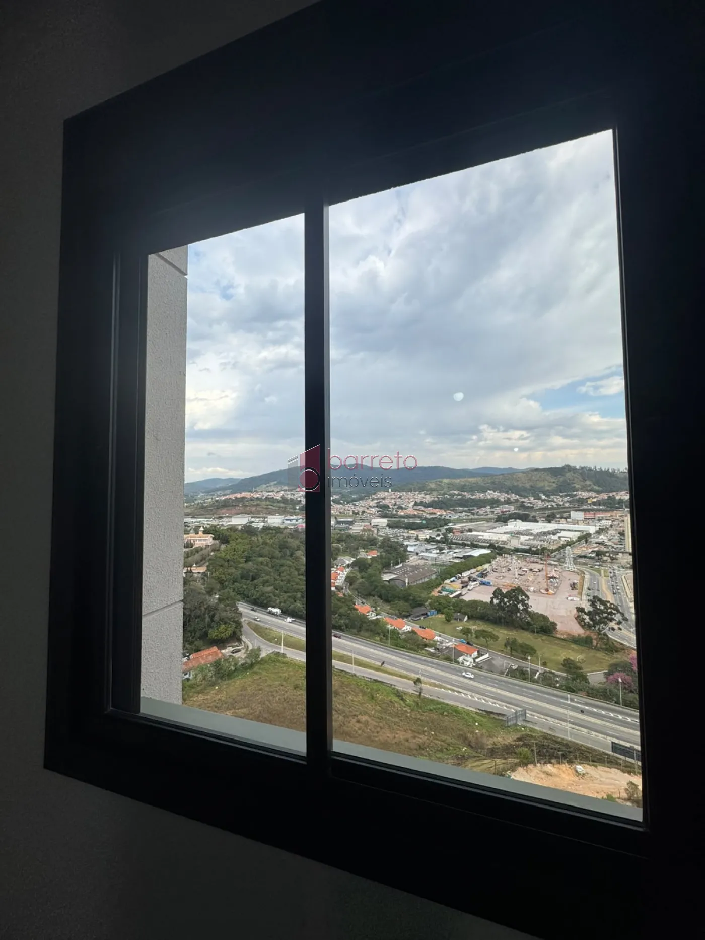 APARTAMENTO À VENDA NO CONDOMÍNIO ALTOS DA AVENIDA EM JUNDIAÍ/SP