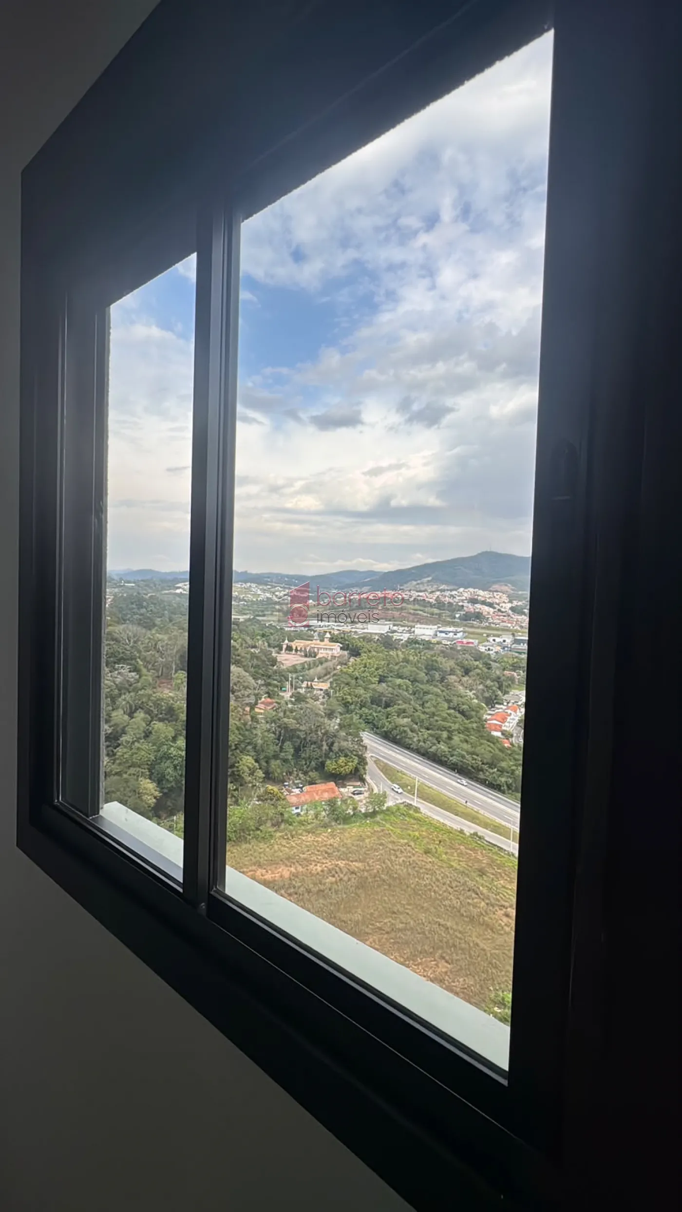 APARTAMENTO À VENDA NO CONDOMÍNIO ALTOS DA AVENIDA EM JUNDIAÍ/SP