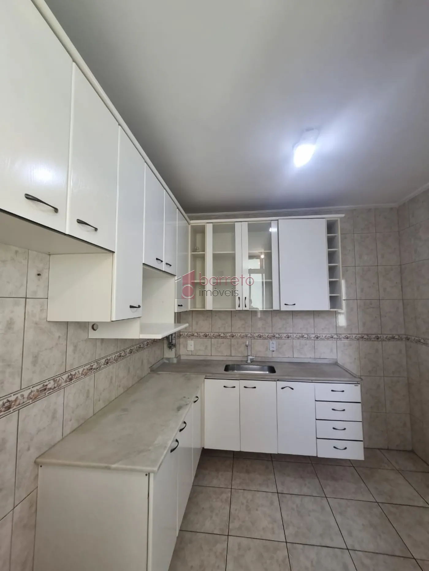 APARTAMENTO PARA LOCAÇÃO NO CONDOMÍNIO CHÁCARA DAS FLORES – JUNDIAÍ/SP