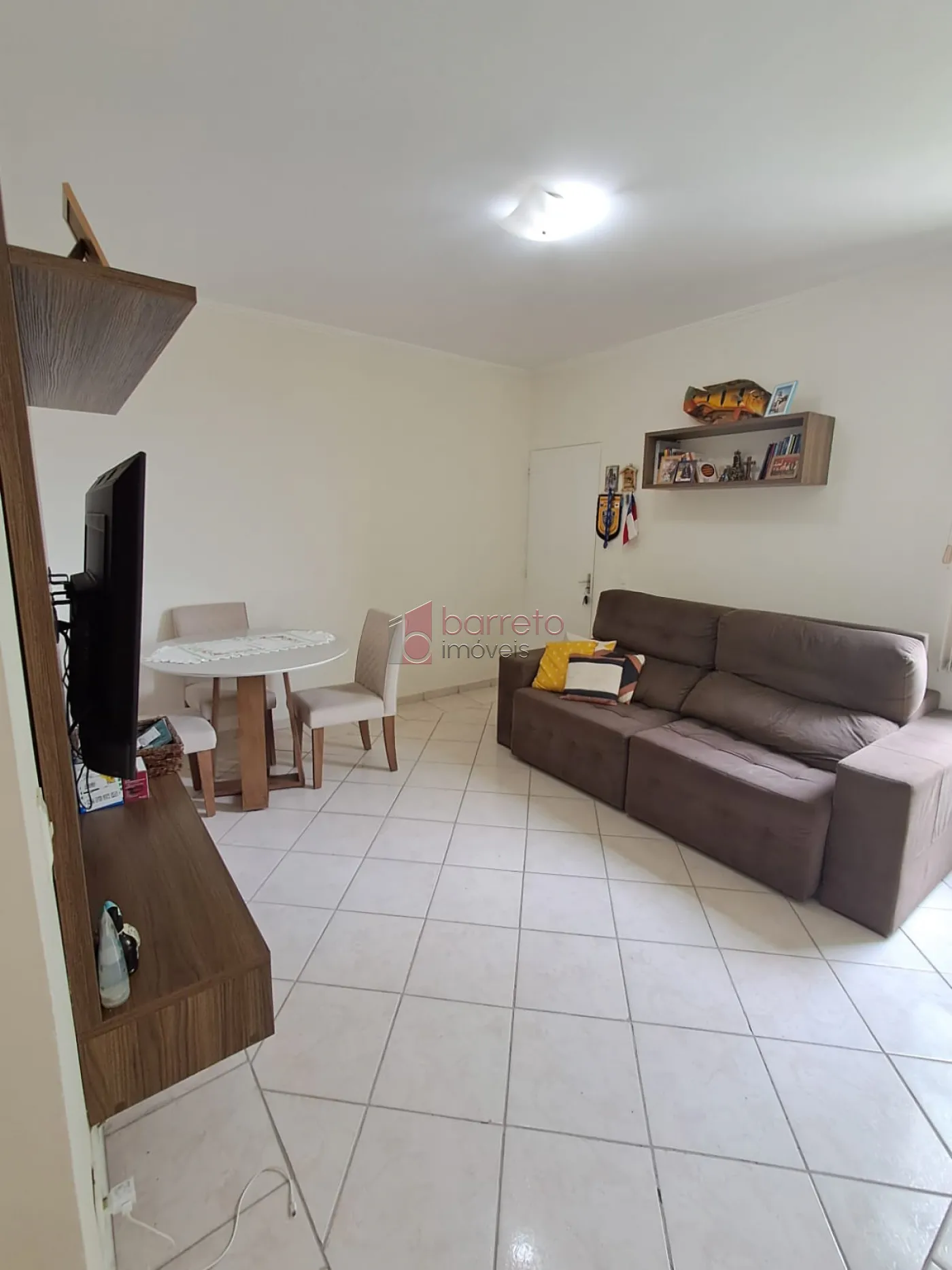 APARTAMENTO À VENDA NO CONDOMÍNIO CHÁCARA DAS FLORES II NO BAIRRO JARDIM SANTA TERESA EM JUNDIAÍ/SP