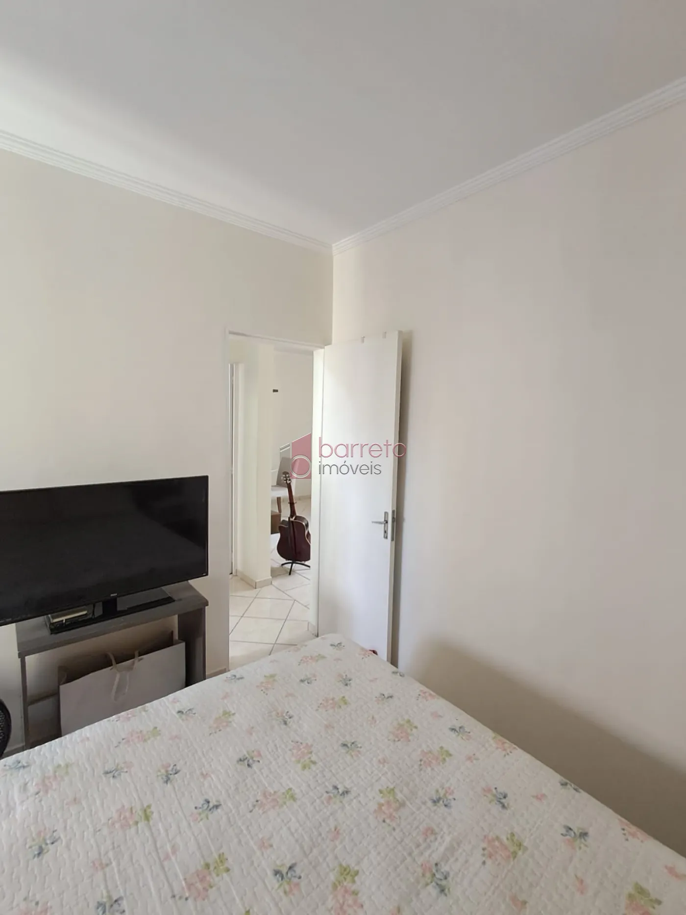 APARTAMENTO À VENDA NO CONDOMÍNIO CHÁCARA DAS FLORES II NO BAIRRO JARDIM SANTA TERESA EM JUNDIAÍ/SP