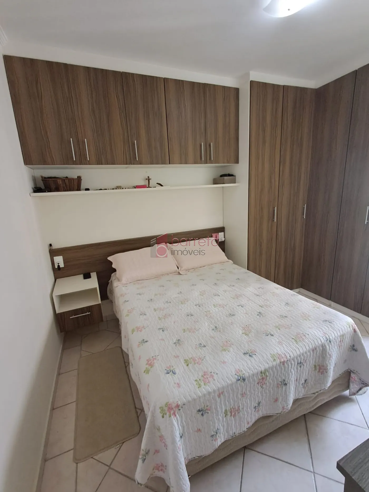 APARTAMENTO À VENDA NO CONDOMÍNIO CHÁCARA DAS FLORES II NO BAIRRO JARDIM SANTA TERESA EM JUNDIAÍ/SP