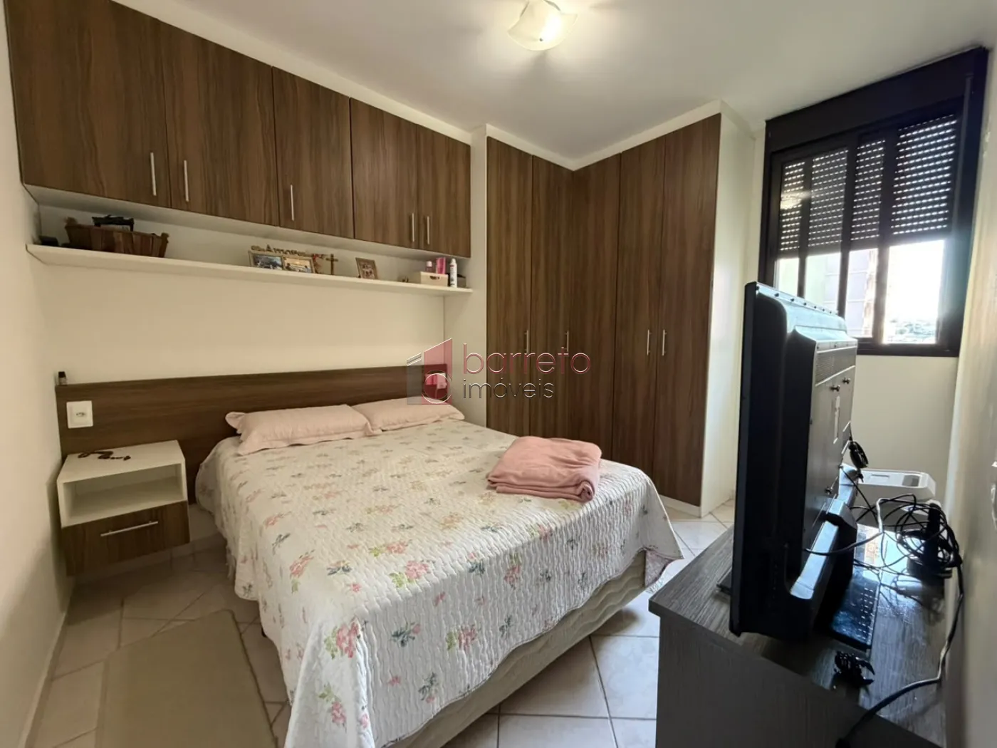 APARTAMENTO À VENDA NO CONDOMÍNIO CHÁCARA DAS FLORES II NO BAIRRO JARDIM SANTA TERESA EM JUNDIAÍ/SP