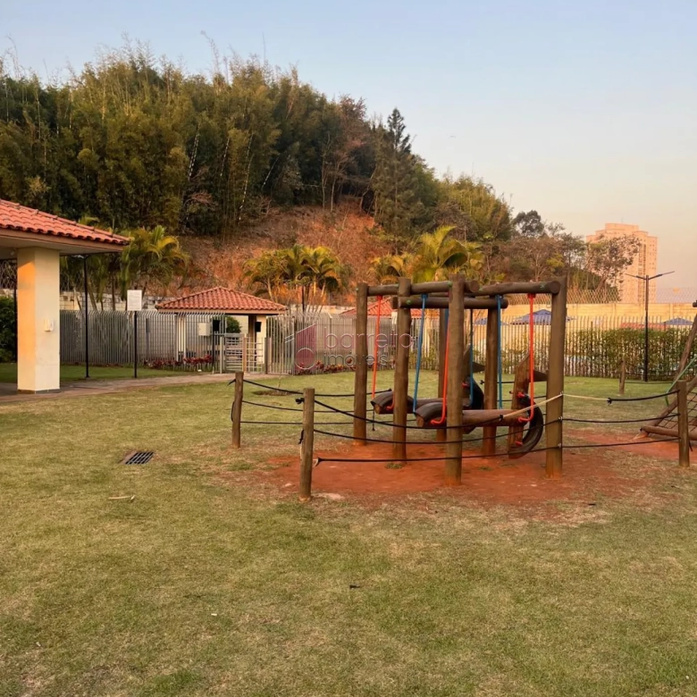 APARTAMENTO À VENDA NO CONDOMÍNIO PORTAL DAS PALMEIRAS EM JUNDIAÍ/SP