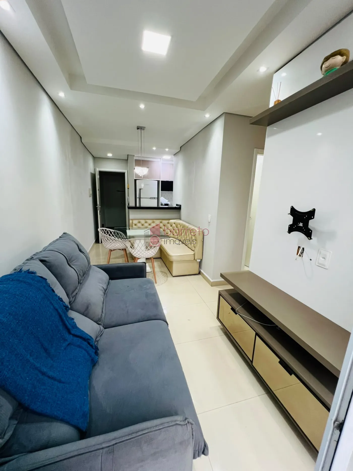 APARTAMENTO MOBILIADO PARA LOCAÇÃO NO RESIDENCIAL CAMÉLIA – JUNDIÁI/SP