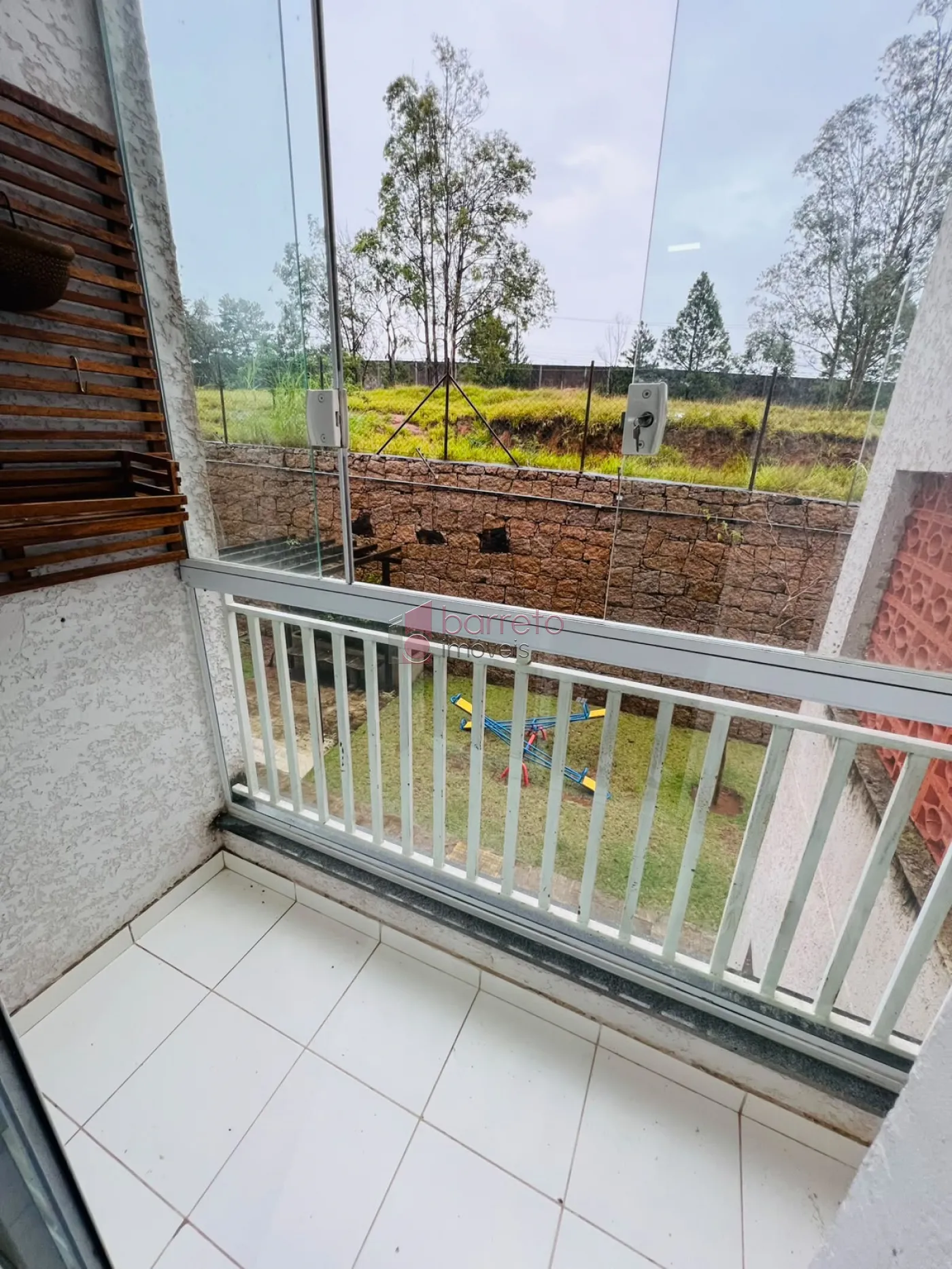 APARTAMENTO MOBILIADO PARA LOCAÇÃO NO RESIDENCIAL CAMÉLIA – JUNDIÁI/SP