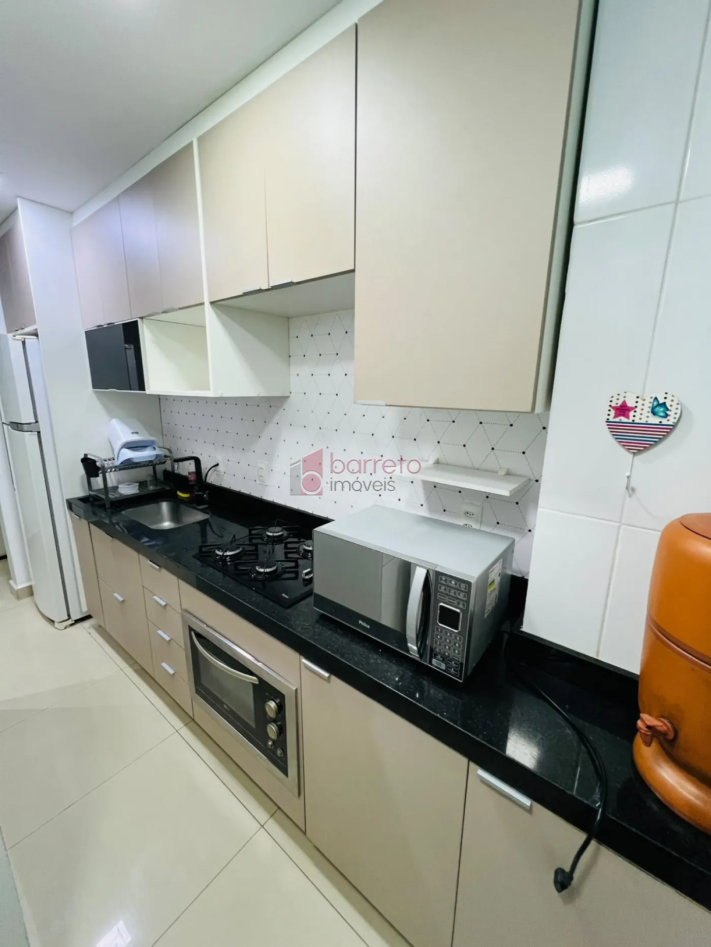 APARTAMENTO MOBILIADO PARA LOCAÇÃO NO RESIDENCIAL CAMÉLIA – JUNDIÁI/SP