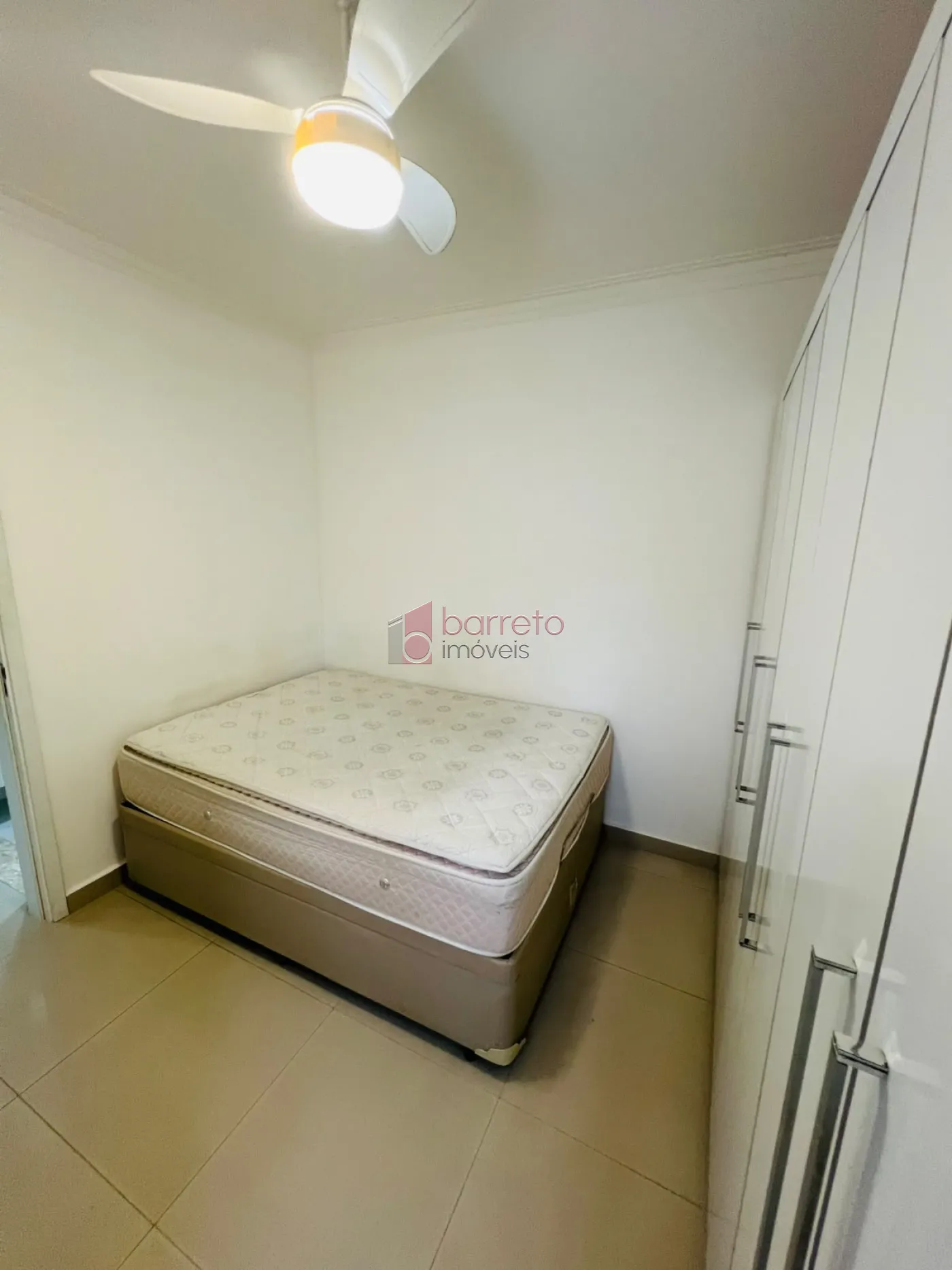 APARTAMENTO MOBILIADO PARA LOCAÇÃO NO RESIDENCIAL CAMÉLIA – JUNDIÁI/SP