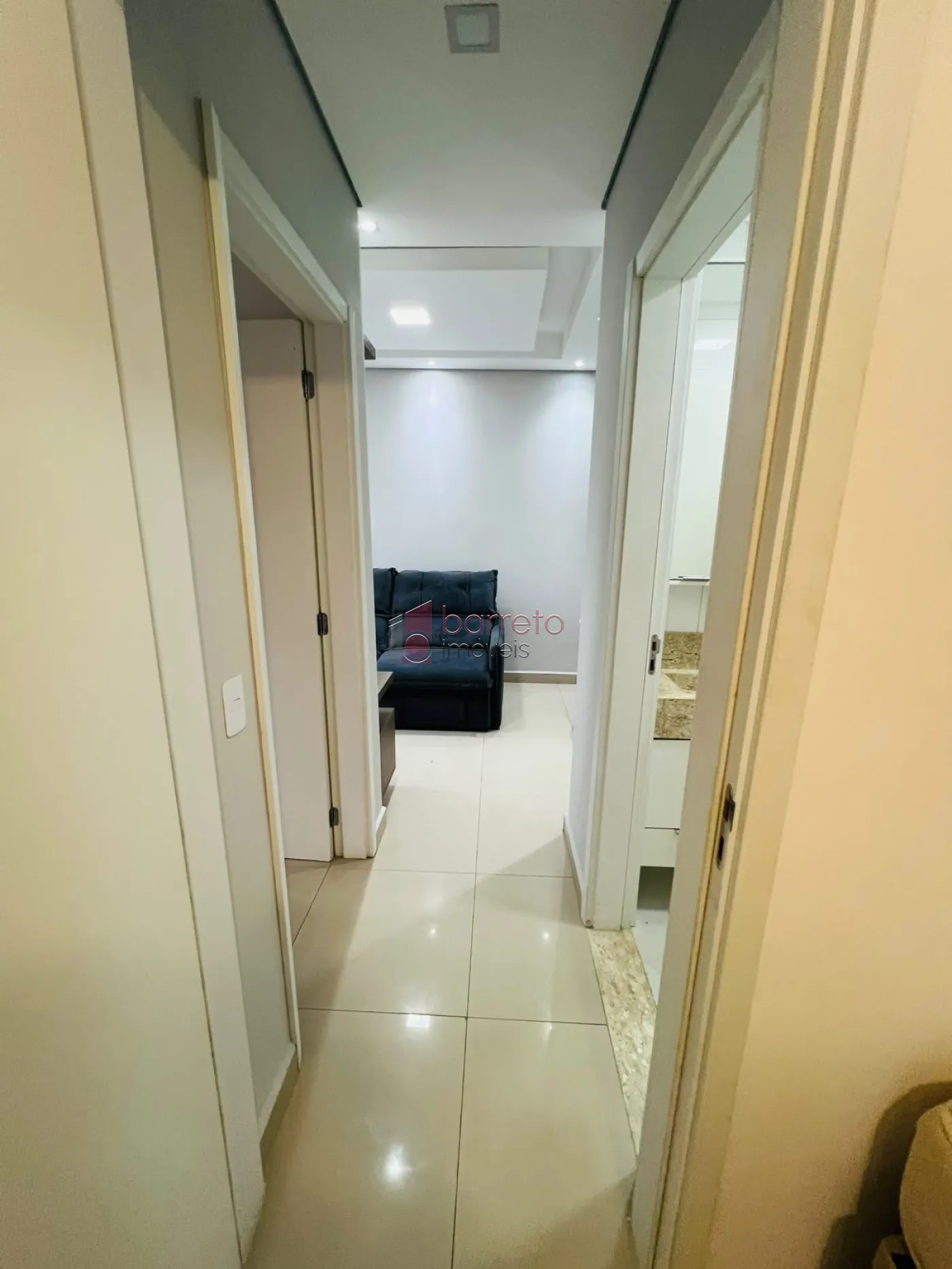 APARTAMENTO MOBILIADO PARA LOCAÇÃO NO RESIDENCIAL CAMÉLIA – JUNDIÁI/SP