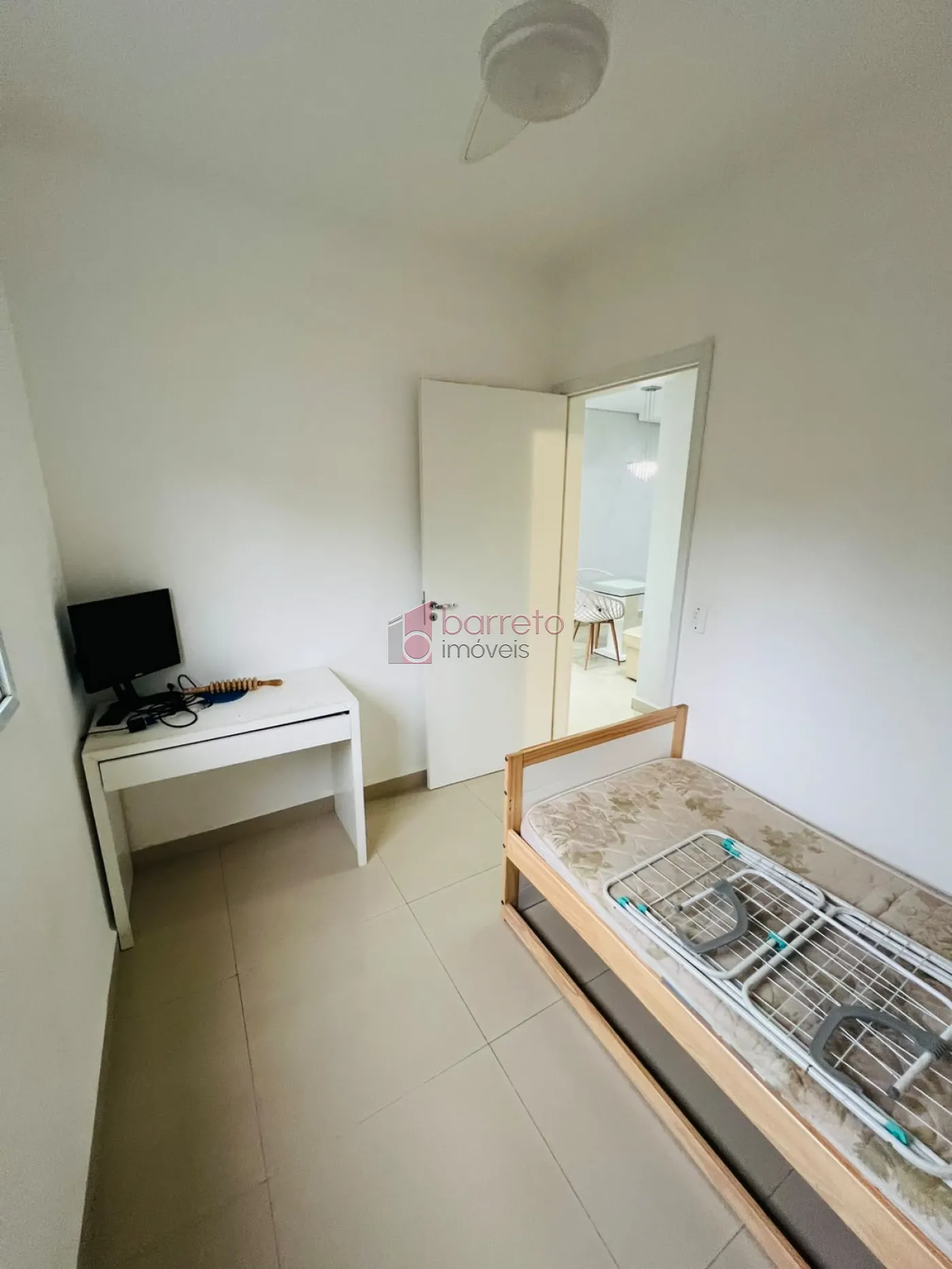 APARTAMENTO MOBILIADO PARA LOCAÇÃO NO RESIDENCIAL CAMÉLIA – JUNDIÁI/SP