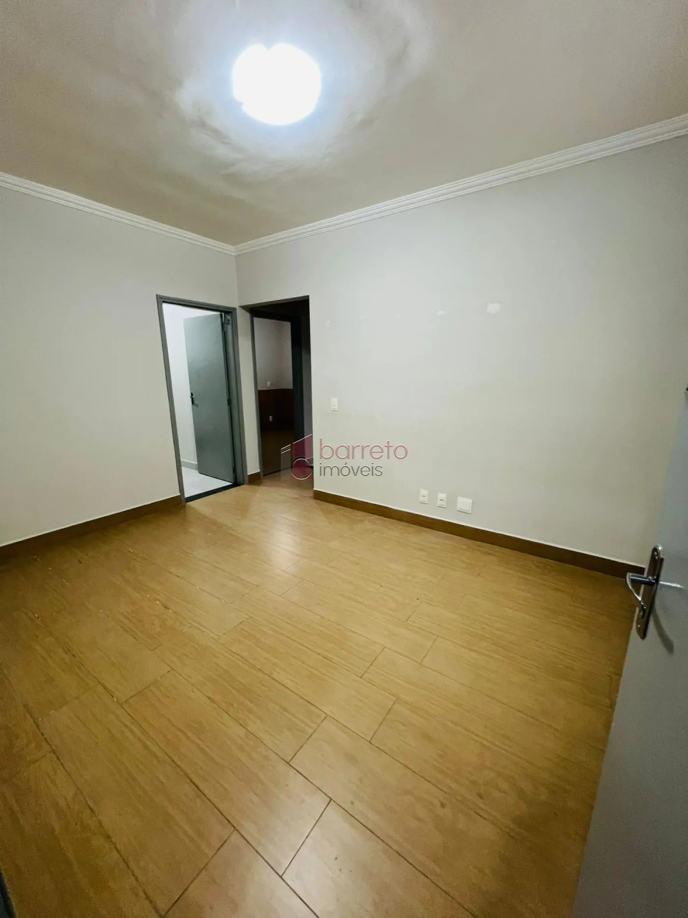 APARTAMENTO PARA LOCAÇÃO NO CONDOMÍNIO ED. ALICE GRINZATTI MARTINS – JUNDIAÍ/SP