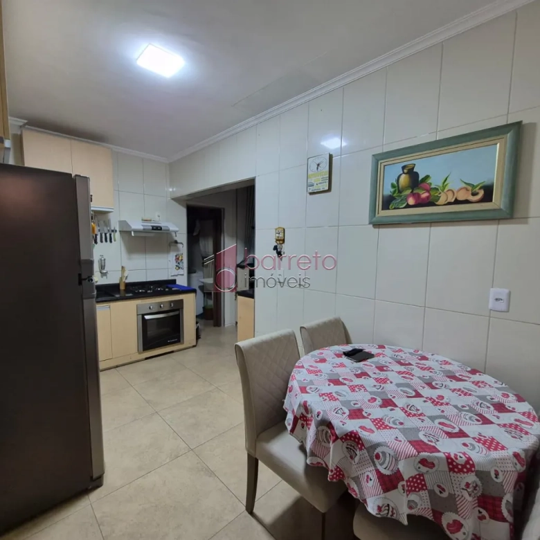 APARTAMENTO À VENDA NO EDIFÍCIO MARIA JOSÉ NO BAIRRO VILA APARECIDA EM JUNDIAÍ/SP