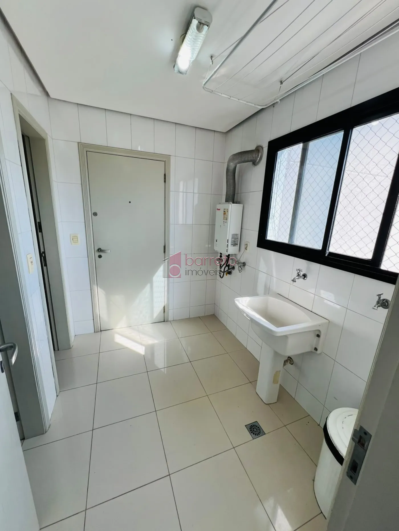 APARTAMENTO A VENDA NO CONDOMINIO VITORIA GARDEN CONTENDO :
